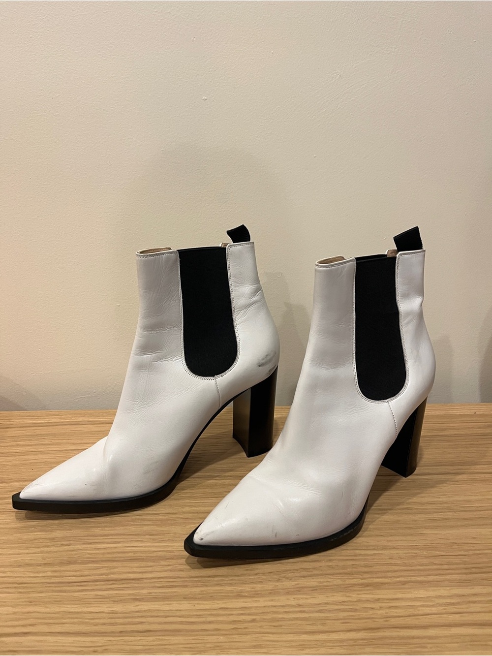 White Leather Pointed-Toe Chelsea Block Heel Boots - Picture 3 of 8